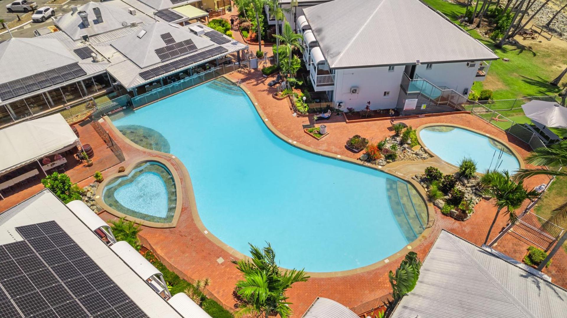 The Resort At Dolphin Heads Mackay Extérieur photo